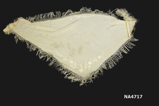 Shantung silk. Triangular shawl