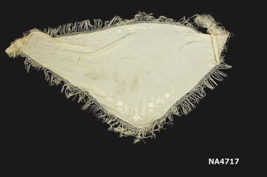 Shantung silk. Triangular shawl