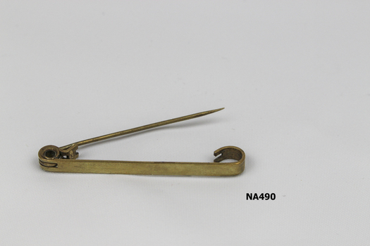 Metal tie pin