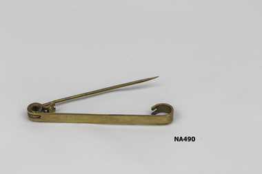 Metal tie pin