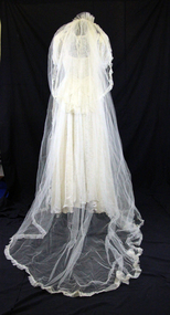 1948 Long Tulle cream wedding veil 