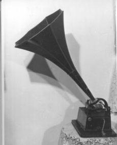 Black Edison Phonograph - black base, handle (wind-up) metal cylinder, metal horn and Wooden cover.