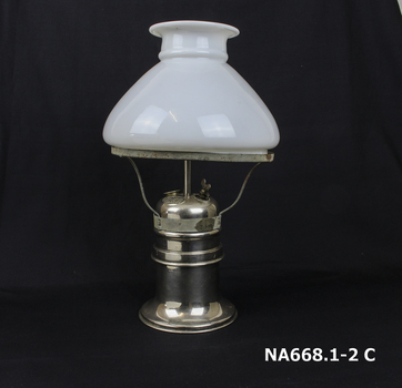 Acetylene lamp with metal base and white glass lampshade