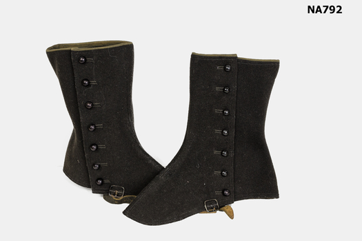 A pair of Spats