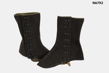 A pair of Spats