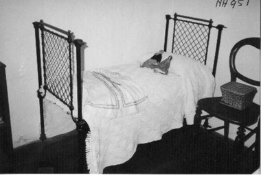 Small iron bed suitable for child. Iron lattice at both ends