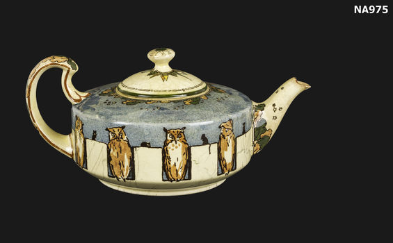 Tea pot