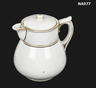 Tea pot