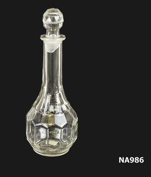 Glass decanter