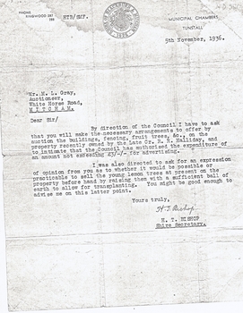 Letter to Mr L. Gray, Auctioneer from H.T. Bishop, Shire Secretary re auction of property of Late R.R. Halliday