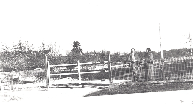 Julius and Edith Draeger on their property 'Dresden', Glebe Street, Forest Hill.
