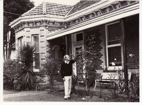 Black and white photo of George Raftis' home, Blackburn Road, Blackburn.