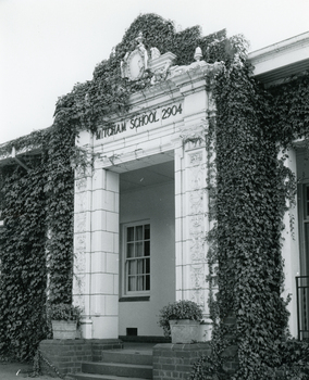Black and white photo of front entrance to Mitcham State School 2904.