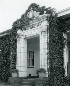 Black and white photo of front entrance to Mitcham State School 2904.