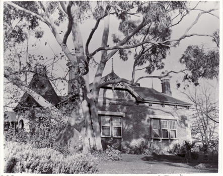 Black and white photo of Thomas Richard Burrowes Morton's home, 'Clonmore', Gordon Crescent, Blackburn.