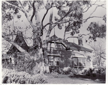 Black and white photo of Thomas Richard Burrowes Morton's home, 'Clonmore', Gordon Crescent, Blackburn.