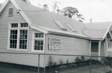 Black and white photo of Vermont state School, Corner of Canterbury and Mitcham roads, Vermont