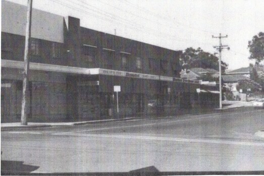 photos of South Parade and Main Street Blackburn.