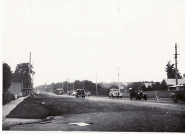 Black and white photo of Corner Whitehorse Road and Chapel Street, Blackburn.