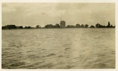 Photograph, Mitcham Reservoir