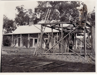 Photograph, Schwerkolt Cottage Barn