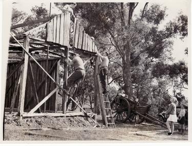 Photograph, Schwerkolt Cottage Barn
