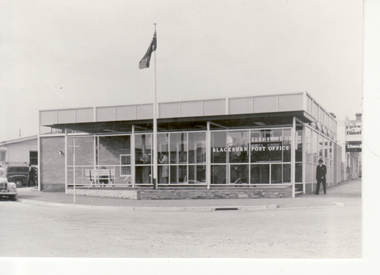Black and white photo of new Blackburn Post Office on opening day.