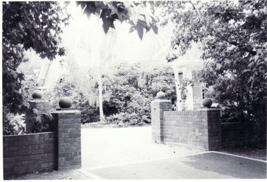 Photograph, Edgar Edwardes Walker Home, 1/09/1976 12:00:00 AM