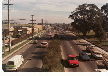 Coloured photo of Whitehorse Road and Cottee's 