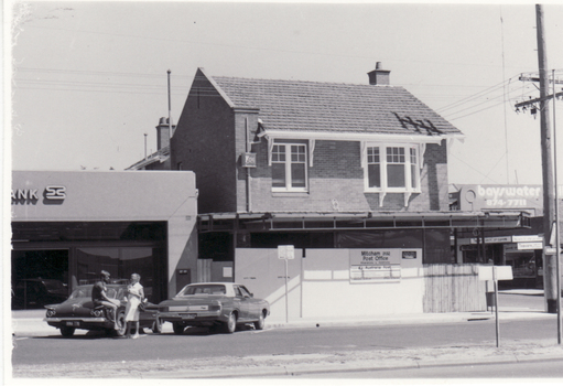 Black and white photo of alterations being made to Mitcham Post Office