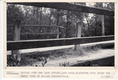 Bridge over the lake outlet Lake Road Blackburn.
