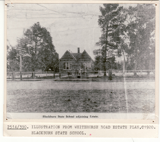 Black and white photo of Blackburn State School 1920.