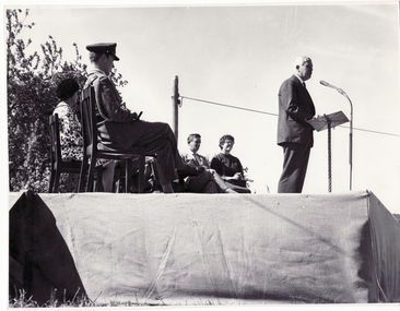 Photograph, Sir Rohan Delacombe, 17/10/1965 12:00:00 AM