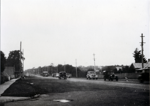 Black & white  photo showing Whitehorse Road at Chapel Street looking east.