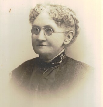 Black and white photo of Mrs. Elizabeth Webber.