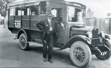 Photograph, Vermont Bus, 1925