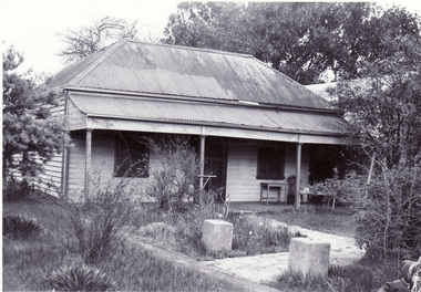 Black and white photo of Blackburn Post Office 1876.