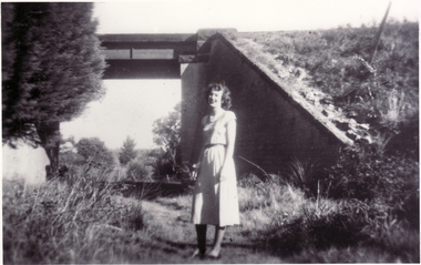 Photograph, Railway Bridge, Brunswick Road, Heatherdale - Now Cochrane Street - runs through to Orient Avenue, C.1958