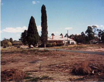 Photograph, Pioneer's House, S.W. Corner of Canterbury and Heatherdale Roads, 1987-88