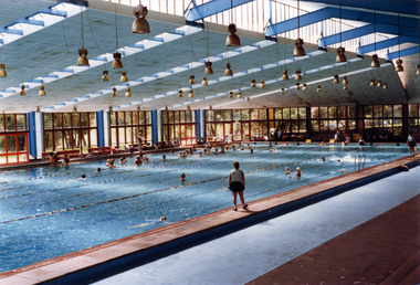 Photograph, Nunawading Swimming Pool