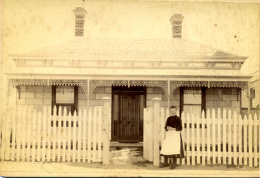 Photograph, Dine's Family Home