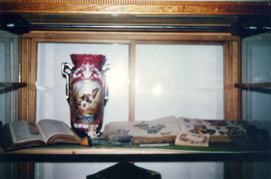Photograph, Vase donated by Beryl Gray, 1977