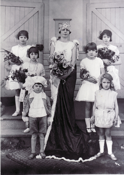 Black and white photo of Queen Carnival, Memorial Hall, Mitcham in 1928. 