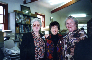 Photograph, Nunawading Historical Society Members, 14/10/1995 12:00:00 AM