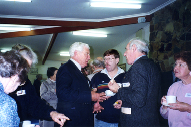 Photograph, Members & Guests of Nunawading Historical Society's 30th Anniversary, 14/10/1995