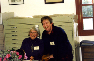 Photograph, Presentation to Valda Arrowsmith, 8/08/1998 12:00:00 AM
