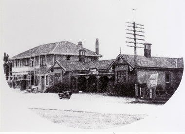 Photograph, Travellers Rest Hotel, Blackburn. ( Blackburn Hotel), 1929