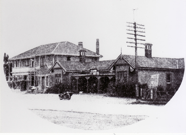 Travellers Rest Hotel, Blackburn, with partly built new Blackburn Hotel to the west in 1929. 