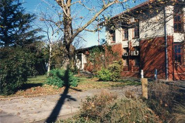 Photograph, Former Municipal Chambers of Shire of Blackburn & Mitcham, 1/06/1997 12:00:00 AM