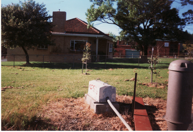 Photograph, Maternal & Child Health Centre, Mitcham, 1998